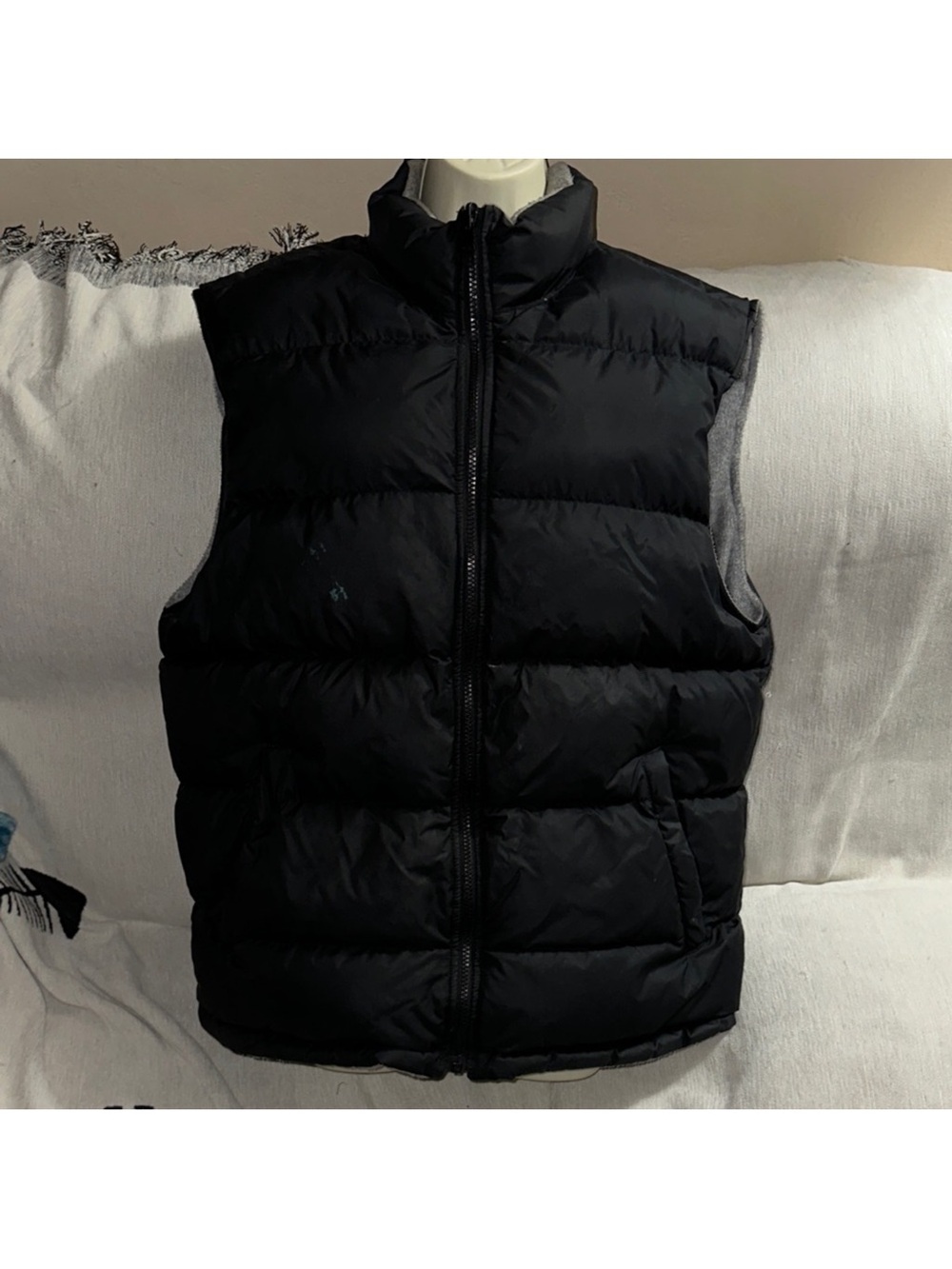 Cherokee Men's medium Black and grey Puffer Vest - reversible Insulated Vest